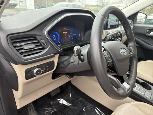 Used 2022 Ford Escape Titanium w/ Class II Trailer Tow Package image 20