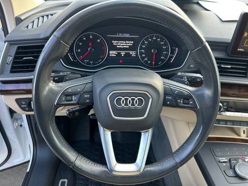 Used 2018 Audi Q5 2.0T Premium w/ Convenience Package image 10