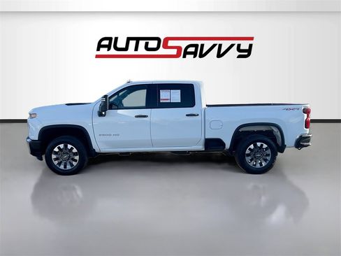 Used 2023 Chevrolet Silverado 2500 Custom w/ Custom Convenience Package image 4