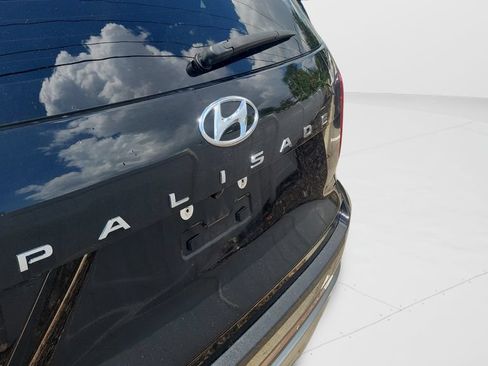 Used 2024 Hyundai Palisade Limited FWD image 9