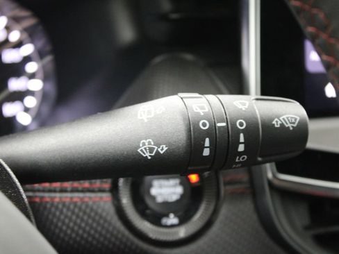 Used 2025 Jeep Compass Trailhawk AWD/4WD image 39