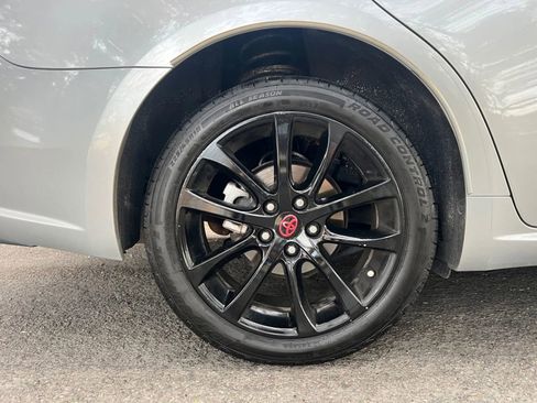 Used 2015 Toyota Avalon XLE Touring image 35