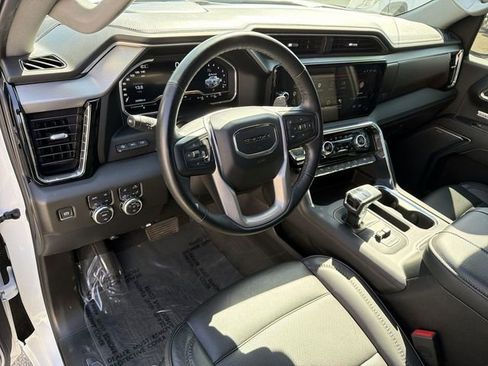 Used 2024 GMC Sierra 1500 Denali w/ Denali Reserve Package AWD/4WD image 9