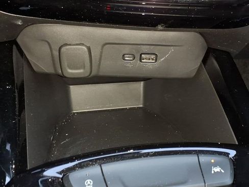 Used 2025 Chevrolet Trax LT w/ Driver Confidence Package image 20