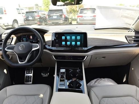 New 2026 Volkswagen Atlas SEL Premium R-Line AWD/4WD image 7