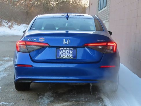 Used 2022 Honda Civic Sport image 12