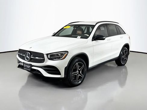 Used 2022 Mercedes-Benz GLC 300 4MATIC image 3