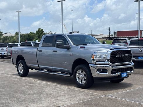 Used 2024 RAM 3500 Big Horn AWD/4WD image 6