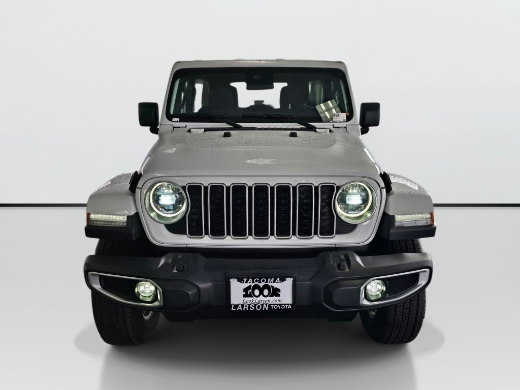 Used 2025 Jeep Wrangler Unlimited Sahara AWD/4WD image 8