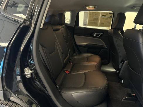 Used 2022 Jeep Compass Limited AWD/4WD image 15
