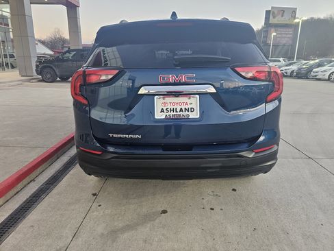 Used 2020 GMC Terrain SLE w/ Driver Convenience Package image 6