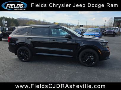 Used 2023 Kia Sorento SX