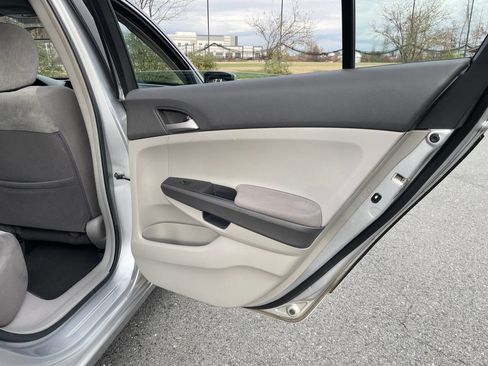 Used 2009 Honda Accord LX image 24