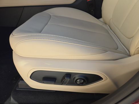 New 2025 Jeep Grand Cherokee L Limited w/ Luxury Tech Group II image 19