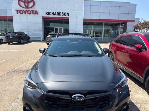 Used 2024 Subaru Crosstrek 2.0i Premium AWD/4WD image 3