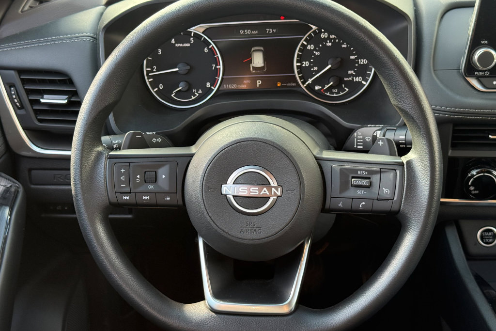Used 2023 Nissan Rogue S AWD/4WD image 12