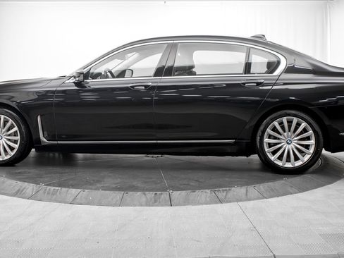 Used 2020 BMW 740i xDrive AWD/4WD image 4
