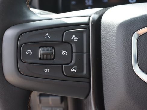 Used 2024 GMC Yukon AT4 w/ AT4 Premium Plus Package AWD/4WD image 23