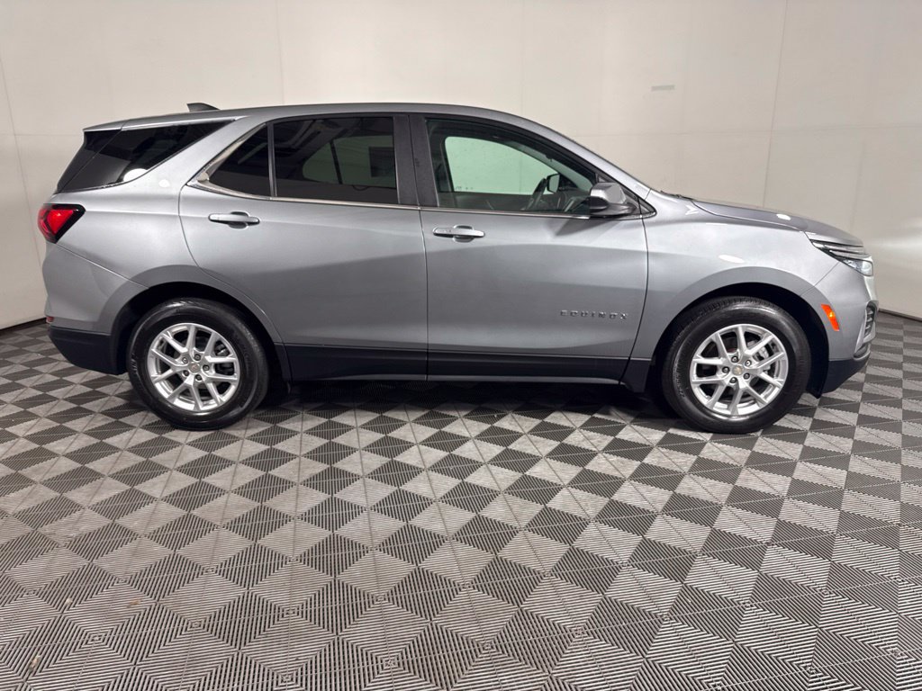 Used 2024 Chevrolet Equinox LT FWD image 11