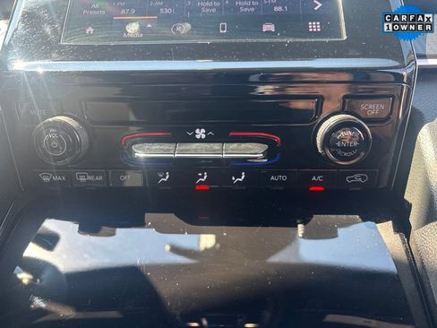 Certified 2025 Jeep Grand Cherokee L Laredo w/ Trailer Tow Package AWD/4WD image 15