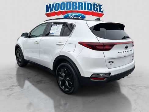 Used 2022 Kia Sportage Nightfall Edition image 4