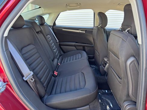 Used 2013 Ford Fusion SE FWD image 33