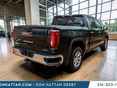 Used 2025 GMC Sierra 1500 SLT AWD/4WD image 27