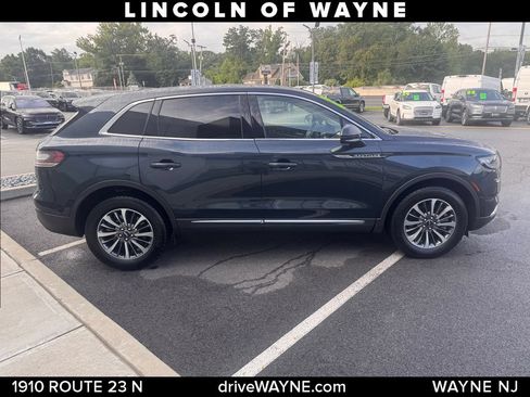 Certified 2022 Lincoln Nautilus Reserve AWD/4WD image 9