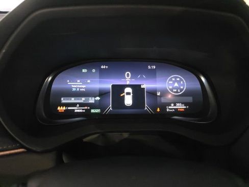 Used 2024 Toyota Venza Limited image 7