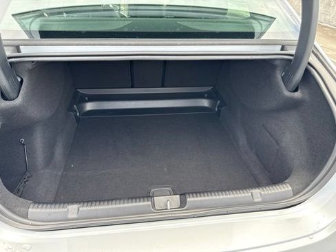 Used 2023 Mercedes-Benz EQE 500 4MATIC Sedan image 4