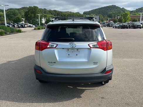 Used 2013 Toyota RAV4 XLE AWD/4WD image 4