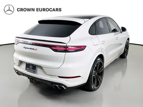 Used 2020 Porsche Cayenne Turbo S AWD/4WD image 5
