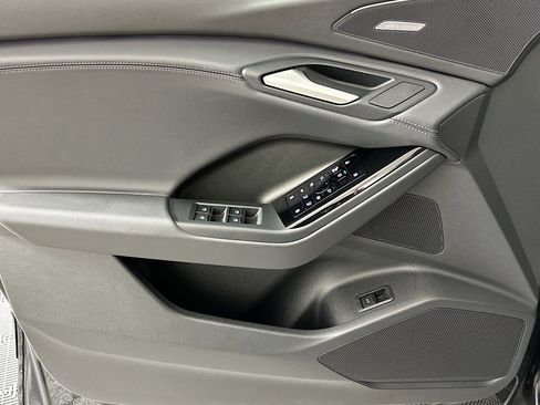 Used 2025 Audi Q6 e-tron Premium Plus w/ Premium Plus image 21