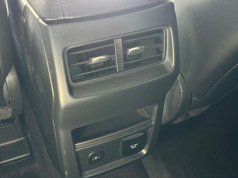 Certified 2023 Ford Edge SEL w/ Convenience Package image 11