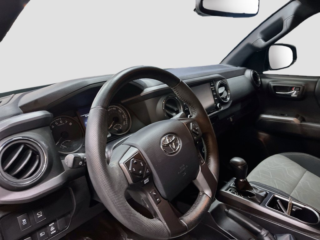 Used 2023 Toyota Tacoma TRD Sport w/ Advanced Technology Package AWD/4WD image 9