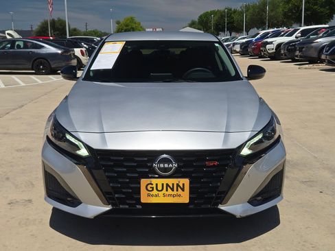 Used 2023 Nissan Altima 2.5 SR AWD/4WD image 8
