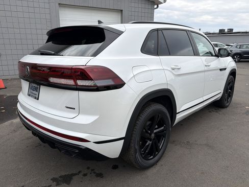 New 2026 Volkswagen Atlas Cross Sport SEL R-Line image 4