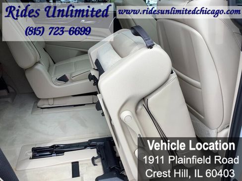Used 2021 Cadillac Escalade Premium Luxury w/ Performance Package AWD/4WD image 35