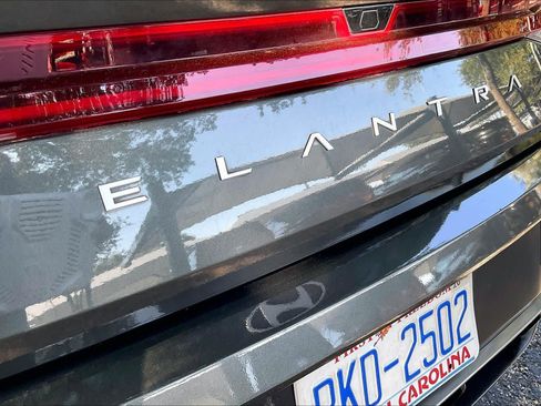 Certified 2025 Hyundai Elantra SEL FWD image 10