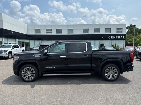 Certified 2023 GMC Sierra 1500 Denali w/ Denali Reserve Package AWD/4WD image 2