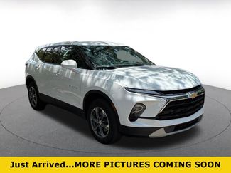 Used 2025 Chevrolet Blazer LT FWD video 1