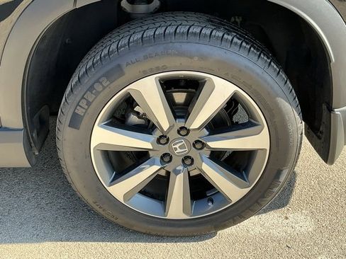 Used 2024 Honda Pilot Elite image 5