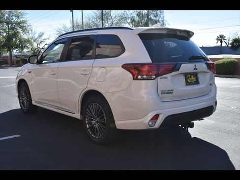 Used 2021 Mitsubishi Outlander GT image 6
