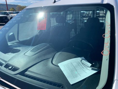 Used 2016 Ford Transit Connect XL image 4