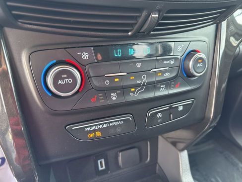 Used 2017 Ford Escape Titanium AWD/4WD image 25