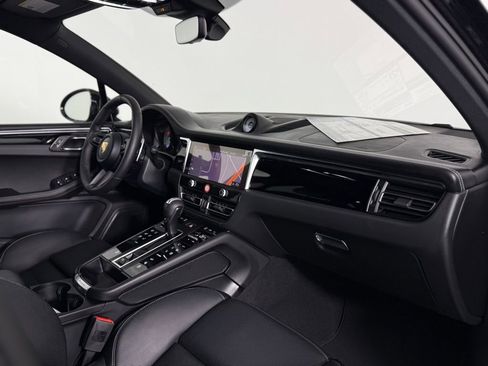 New 2026 Porsche Macan AWD/4WD image 21