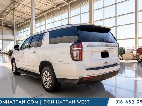 Used 2021 Chevrolet Suburban LT AWD/4WD image 28