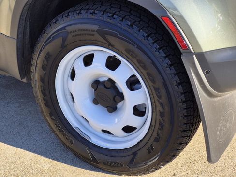 Used 2023 Land Rover Defender 110 S image 7