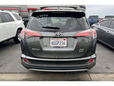 Used 2018 Toyota RAV4 XLE image 6