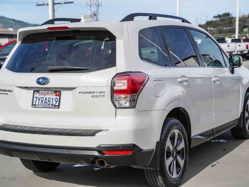 Used 2017 Subaru Forester 2.5i Limited image 11